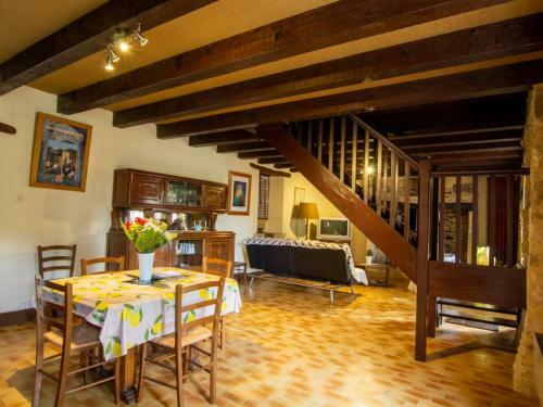 G�te Archignac, 3 Pi�ces, 4 Personnes - Fr-1-616-31