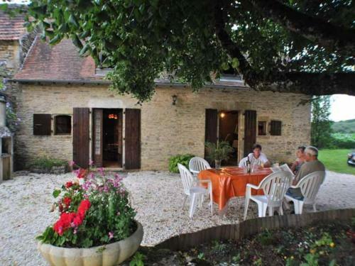 G�te Archignac, 3 Pi�ces, 4 Personnes - Fr-1-616-31