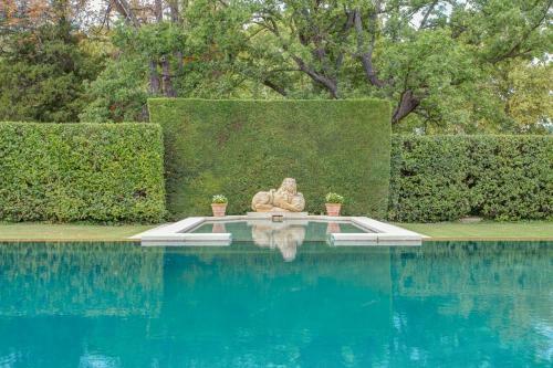 Serres Chateau Sleeps 29 Pool Air Con Wifi