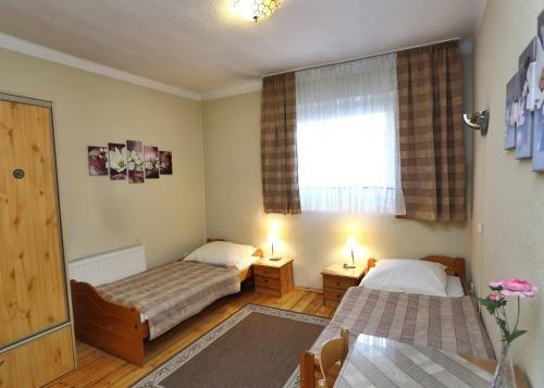Hostal Pensjonat Tara