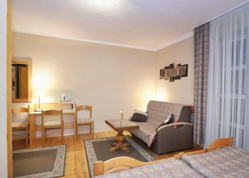 Hostal Pensjonat Tara