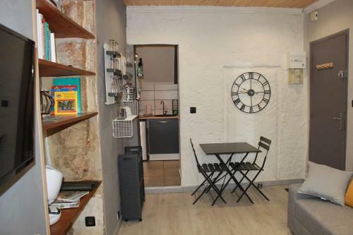 Apartamento Studio Next To The Palais Des Papes