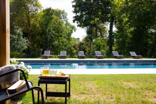 Avoise Chateau Sleeps 14 Pool Wifi