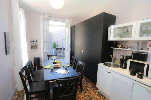 House With 6 Bedrooms In Avignon