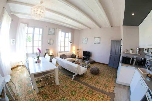 House With 6 Bedrooms In Avignon