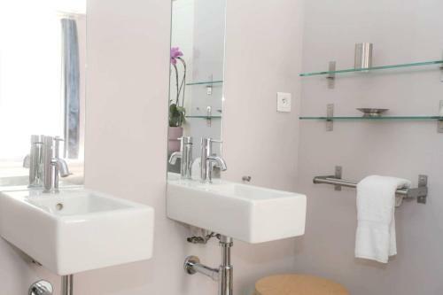 House With 6 Bedrooms In Avignon