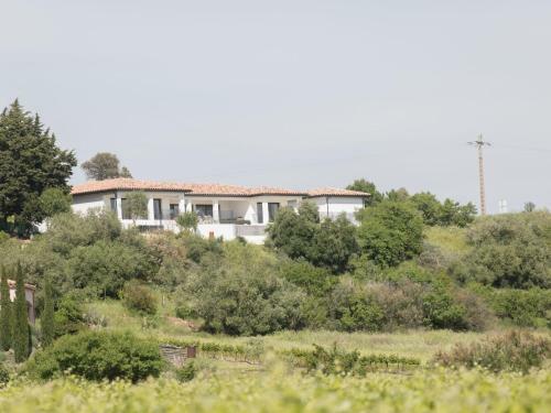 Modern Villa In Azille With Private Pool And Jacuzzi