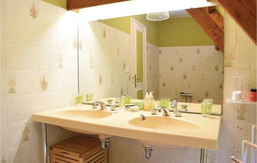 Four-bedroom Holiday Home In Bagnoles de L'orne