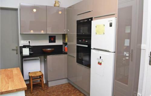 Four-bedroom Holiday Home In Bagnoles de L'orne