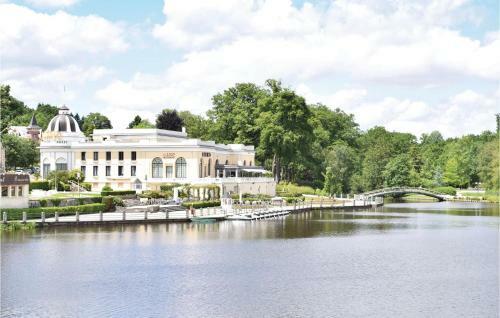 Four-bedroom Holiday Home In Bagnoles de L'orne