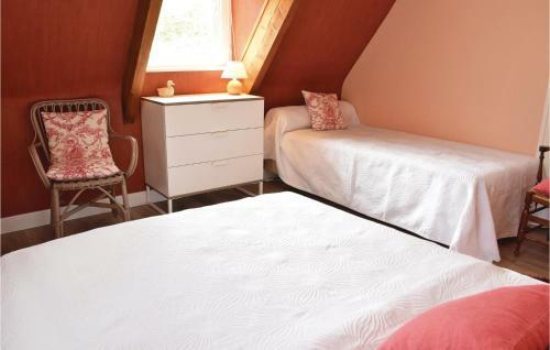 Four-bedroom Holiday Home In Bagnoles de L'orne
