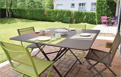 Four-bedroom Holiday Home In Bagnoles de L'orne