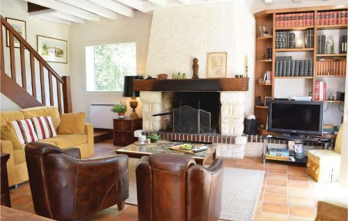 Four-bedroom Holiday Home In Bagnoles de L'orne