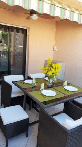Apartamento Comfortable Air-conditioned Studio With Terrace