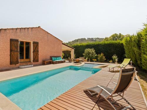 Charming Holiday Home In Barjols With Private Pool