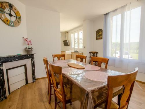 G�te Bar-sur-aube, 4 Pi�ces, 6 Personnes - Fr-1-543-152