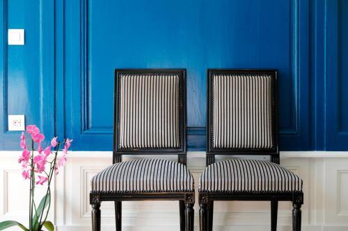 Bayeux Chateau Sleeps 18
