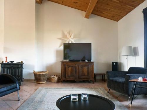 Charming Villa With Private Pool In Beaufort