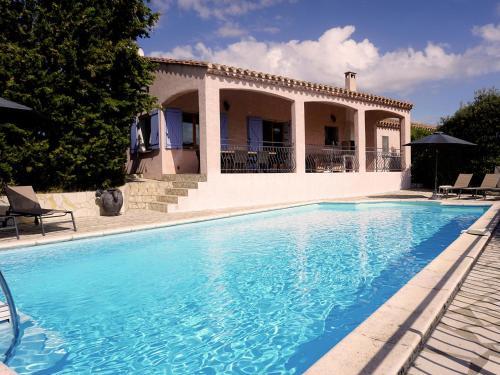 Charming Villa With Private Pool In Beaufort