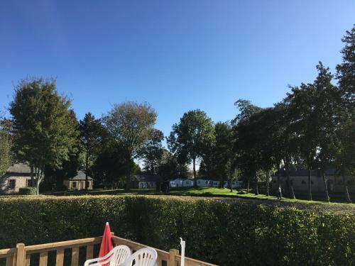 Mobilhome Avec Vue Sur �tang