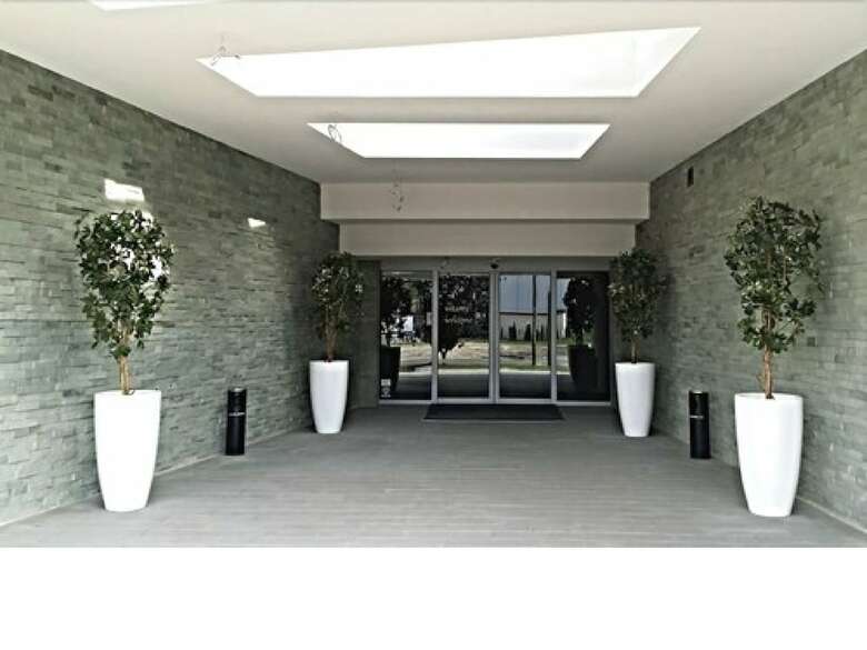 Mhotel