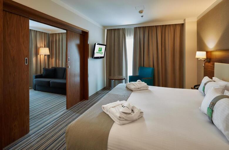 Hotel Holiday Inn ?�d?
