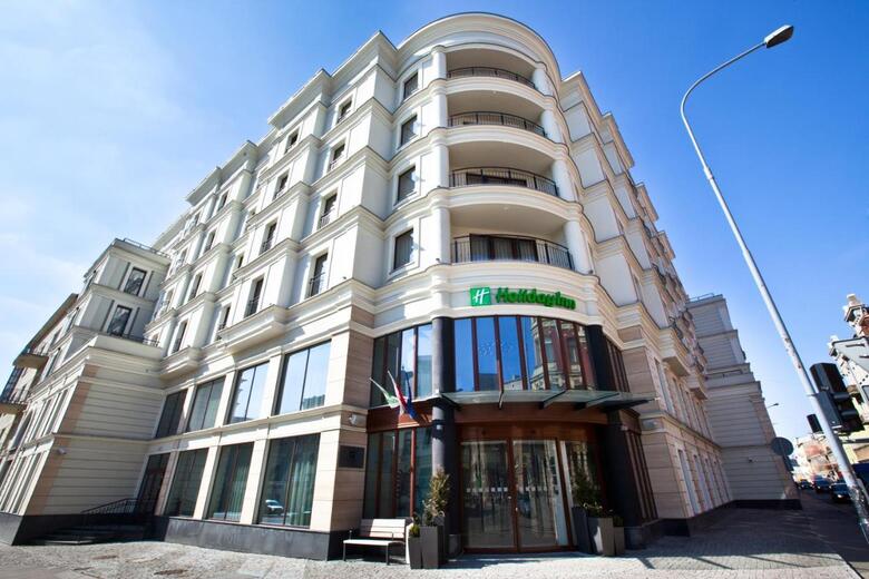 Hotel Holiday Inn ?�d?