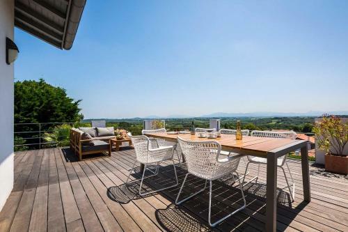 Panorama Keyweek Mountain View Villa Fireplace Pool And Sauna In Bidart