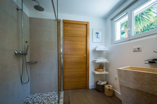Panorama Keyweek Mountain View Villa Fireplace Pool And Sauna In Bidart