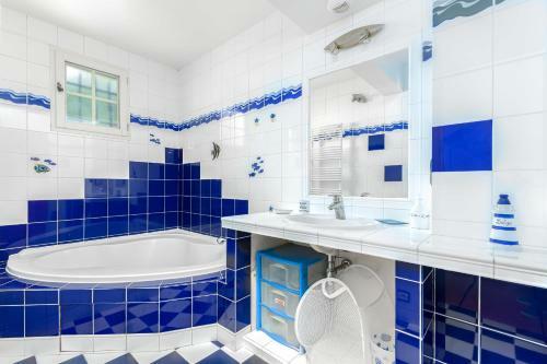 Villa Claudia Beautiful Villa In A Green Space Located In Biot