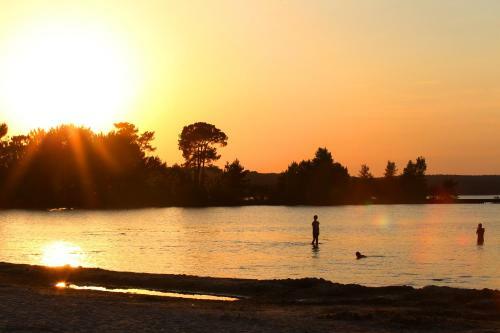 Camping Le Navarrosse **** - Maeva
