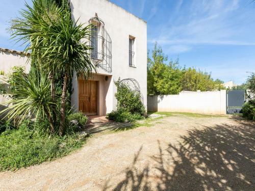 Holiday Home Offeing Greenery And Private Pool