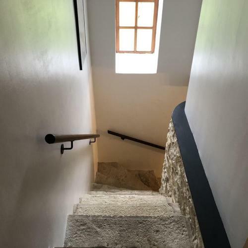 Blacksmiths Cottage In Blanzay - 3 Beds