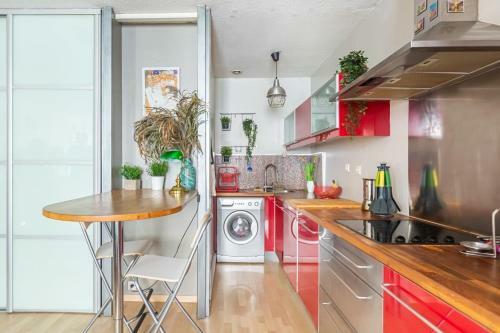 Guestready - Charming Apartment Place Du Parlement - Saint Pierre