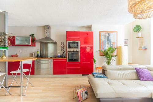 Guestready - Charming Apartment Place Du Parlement - Saint Pierre