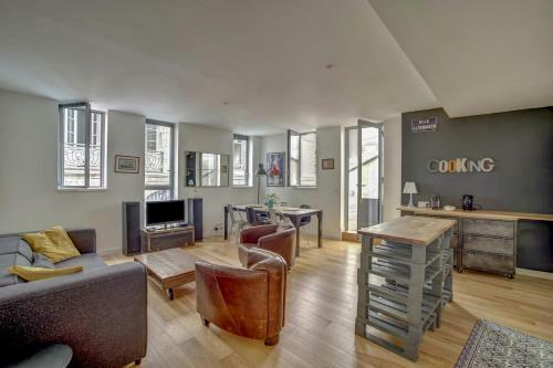 Le Faubourg, Charmant Duplex Pour 4 Avec Parking!