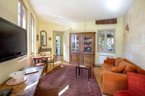 Apartamento Centre Historique, Appartement Climatis� Avec Terrasse