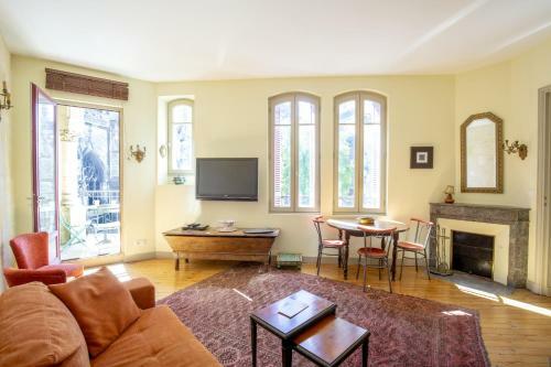 Apartamento Centre Historique, Appartement Climatis� Avec Terrasse