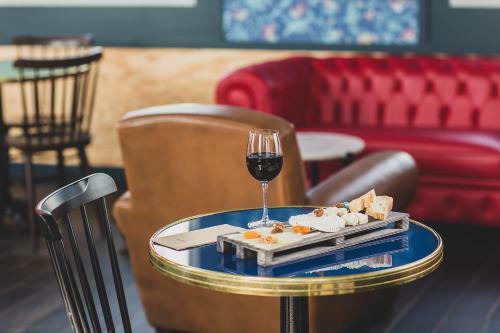 Hotel Eklo Bordeaux Centre Bastide