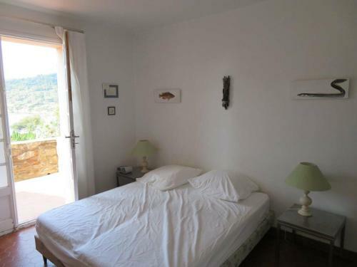 Maison Bormes-les-mimosas, 9 Personnes - Fr-1-610-53
