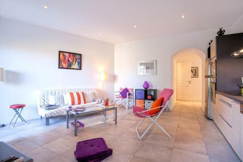 Casa Estel - Blue Apartment In Downtown Of Erbalunga