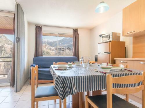 Apartamento Appartement Brian�on, 2 Pi�ces, 6 Personnes - Fr-1-330c-22