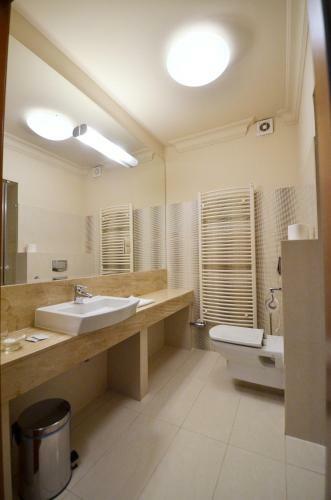 Hostal Poduszka Pensjonat Nad Rzek?