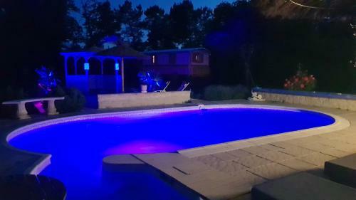 House With One Bedroom In Bussac Foret With Shared Pool Terrace And Wifi
