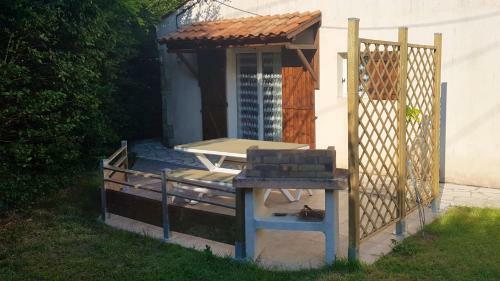 House With One Bedroom In Bussac Foret With Shared Pool Terrace And Wifi