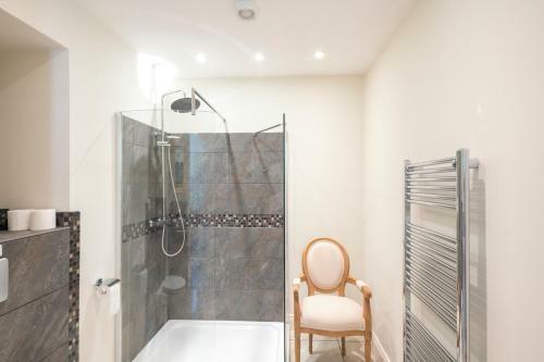 Agroturismo Cahuzac Chateau Sleeps 12 Pool Wifi