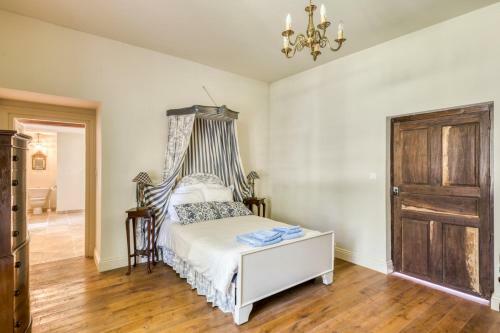 Agroturismo Cahuzac Chateau Sleeps 12 Pool Wifi