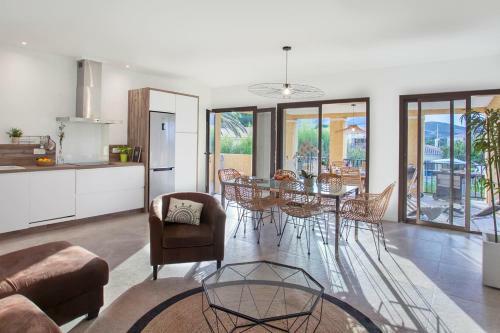 Apartamento Palmier 3 Bedroom Shared Heated Swimming Pool