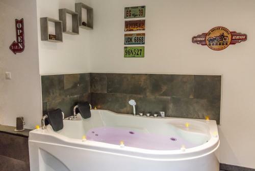 Bed & Breakfast Aux 3 Nuances Suites Privatives & Spa