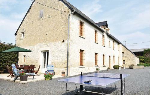 Three-bedroom Holiday Home In Canchy